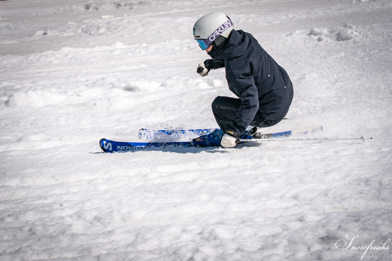 キロロリゾート｜ポカポカ陽気で絶好の春スキー日和♪こんな日は、みんなで思いっきり春雪を満喫しましょう！